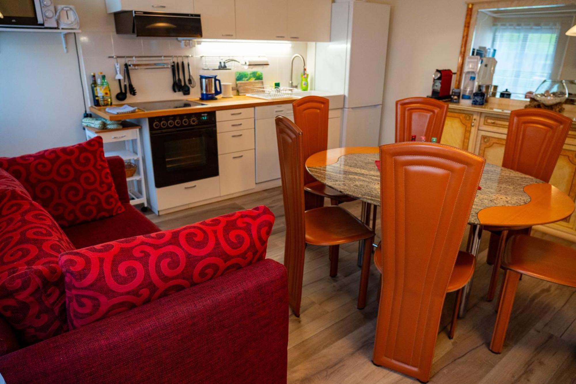 Gemuetliche Wohnung Mit Terasse Und Feuerstelle Lengnau Εξωτερικό φωτογραφία